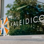 exemple vitrine adhesif vitrophanie libre de droit agence de communication